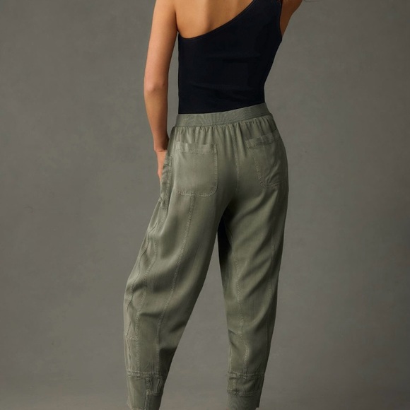 Like New, Anthropologie Daily Practice Relaxed Joggers in Spruce - Size Medium - Picture 2 of 12